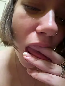 lucy-joy nude on webcam for live sex chat