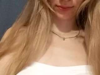 LynnAngelica fully nude on Live Sex Chat