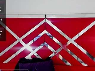Naomii-smiith fully nude on Live Sex Chat