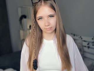 PetraBlincoe fully nude on Live Sex Chat