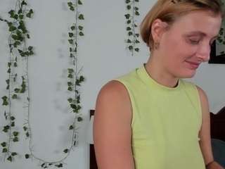 Ariana-Sunset fully nude on Live Sex Chat