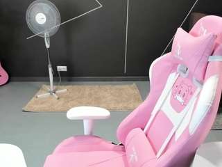 cute-luucy fully nude on Live Sex Chat