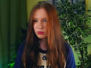 EleneCowee fully nude on Live Sex Chat