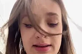 KittyQueeny nude on webcam for live sex chat