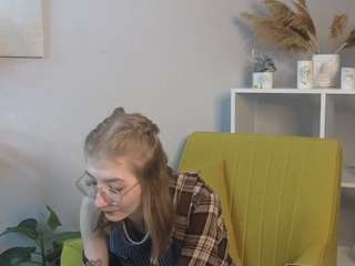 LoraBiers fully nude on Live Sex Chat