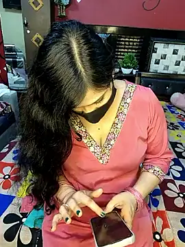 Ms-Parul nude on webcam for live sex chat