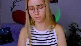 emma-rose55 fully nude on Live Sex Chat