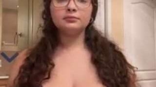 emme25521 fully nude on Live Sex Chat