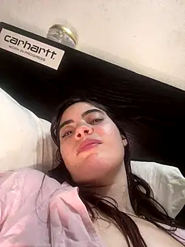 Estreladamanha nude on webcam for live sex chat