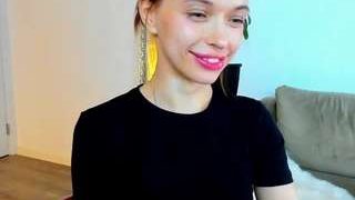 Kossiee fully nude on Live Sex Chat