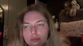 Lara Love fully nude on Live Sex Chat