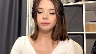 LucilaTyssens fully nude on Live Sex Chat