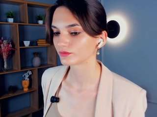 PollyAlman fully nude on Live Sex Chat