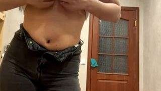 RosalinaSkees fully nude on Live Sex Chat