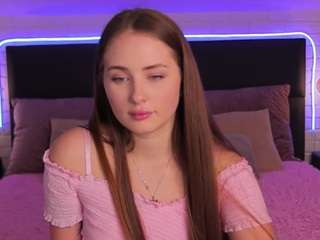 Sweet-Amily fully nude on Live Sex Chat