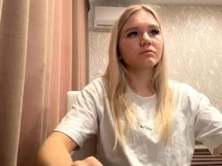 TateGreaves fully nude on Live Sex Chat