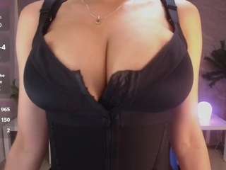 Evageline-s fully nude on Live Sex Chat