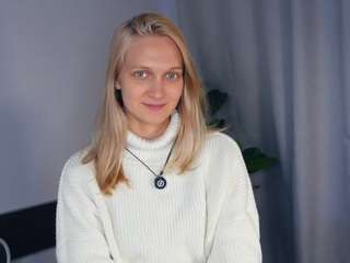 Lilliam fully nude on Live Sex Chat
