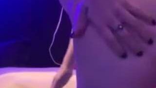 littlesnowbnny fully nude on Live Sex Chat