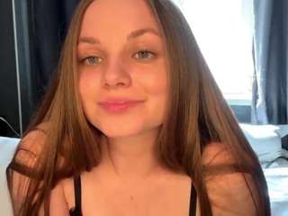 LuannGetz fully nude on Live Sex Chat