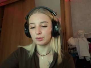 LuisDelusia fully nude on Live Sex Chat