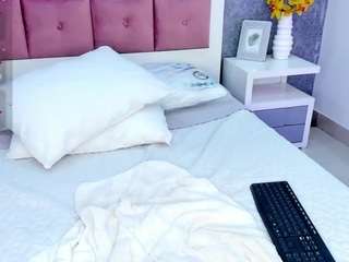 Miss-Connor fully nude on Live Sex Chat