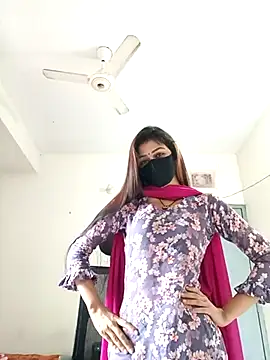 Tanisha-1 nude on webcam for live sex chat
