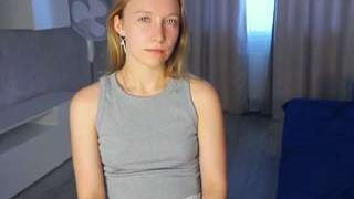 TienSaucer fully nude on Live Sex Chat