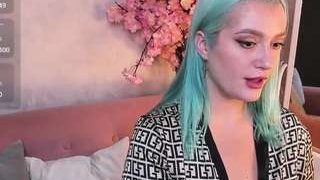 Vickie fully nude on Live Sex Chat