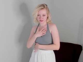 Violet-Willis fully nude on Live Sex Chat