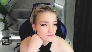 Donya3 fully nude on Live Sex Chat