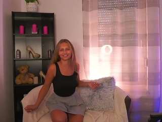 emmiemurray fully nude on Live Sex Chat