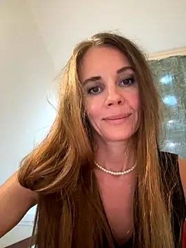LucieMack nude on webcam for live sex chat