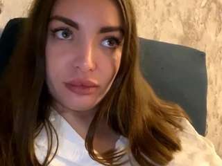 LucillaEdnie fully nude on Live Sex Chat
