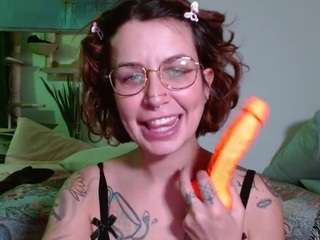 manicmatilda fully nude on Live Sex Chat