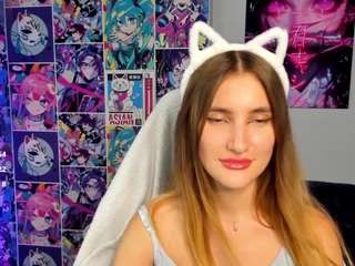 Bella-Crave fully nude on Live Sex Chat