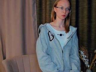 DorrisSwayzer fully nude on Live Sex Chat