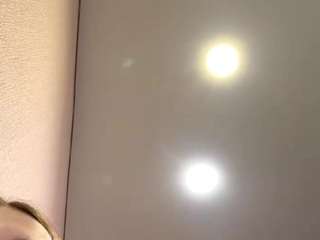 Gily fully nude on Live Sex Chat