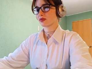 LaylaCarter fully nude on Live Sex Chat
