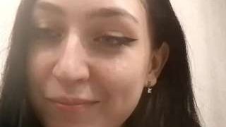 LaylaYoung fully nude on Live Sex Chat