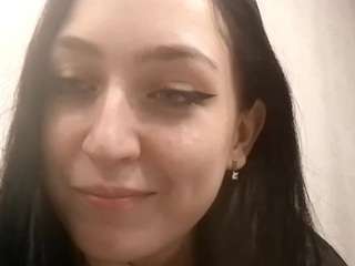 LaylaYoung fully nude on Live Sex Chat