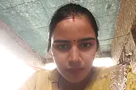 Naughty-Priyanka nude on webcam for live sex chat