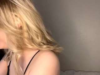 SunheeAnderson fully nude on Live Sex Chat