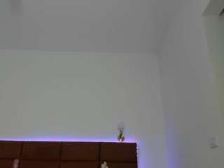 Sweetspeaches fully nude on Live Sex Chat