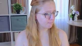 SydneyManheim fully nude on Live Sex Chat