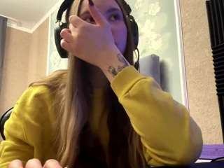 DebiLaurich fully nude on Live Sex Chat