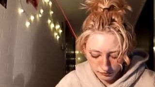 DeirdreDriever fully nude on Live Sex Chat