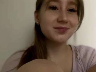 HsiuHendrix fully nude on Live Sex Chat
