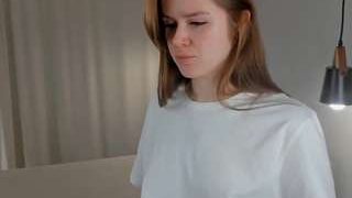 Kamilla fully nude on Live Sex Chat