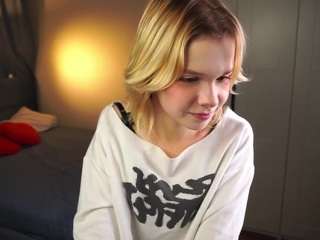 LavernKillen fully nude on Live Sex Chat